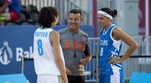 Il sorriso di Gianluca prima di una partita di 3 contro 3 (dal sito web della FIBA)